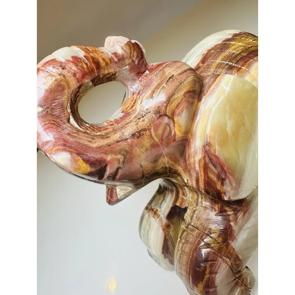 Hand Carved Onyx Elephant Figurine Natural Sculpture 5,3 in